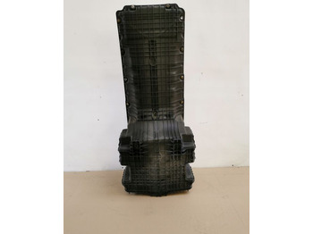 Oil pan
