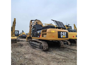Crawler excavator CATERPILLAR 330D: picture 3