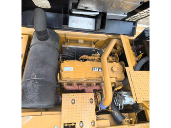 Crawler excavator CATERPILLAR 330D: picture 5