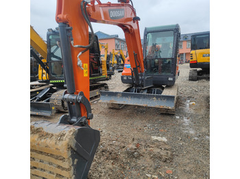 Mini excavator DOOSAN DX60