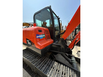 Mini excavator DOOSAN DX60  Mini excavator 6ton: picture 4