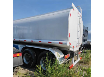 Tank truck SINOTRUK HOWO