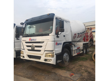 Concrete mixer SINOTRUK HOWO371: picture 2