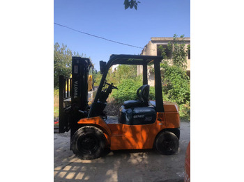 Diesel forklift TOYOTA