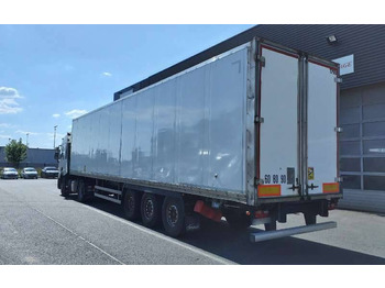 Closed box semi-trailer