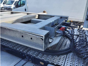 Container transporter/ Swap body semi-trailer Semi-remorque 3 Essieux 38 TONNES CHARIOT COULISSANT: picture 3