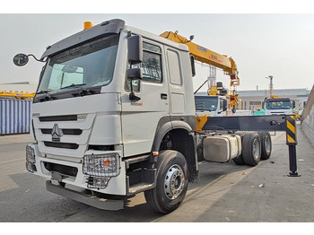 Crane truck