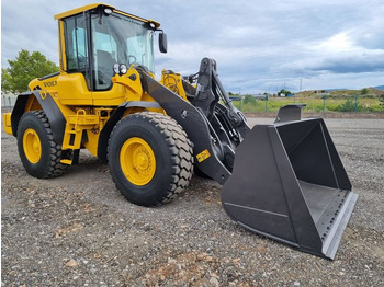 Wheel loader CATERPILLAR L90F: picture 2 Wheel loader CATERPILLAR L90F: picture 2