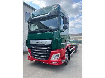 Container transporter/ Swap body truck DAF XF 480