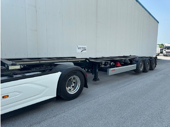 Container transporter/ Swap body semi-trailer KÖGEL SN