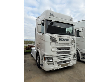 Tractor unit SCANIA S 580