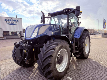 Farm tractor NEW HOLLAND T7.270