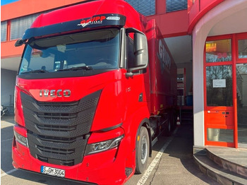 Container transporter/ Swap body truck IVECO