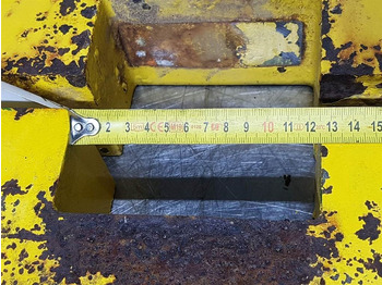 Frame/ Chassis Komatsu WA85 - 3 - Counterweight/Heckgewicht/Contragewicht: picture 4
