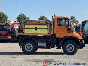 Snow removal vehicle Unimog U400 Winterdienst Salzstreuer - *Schneeschild*: picture 2