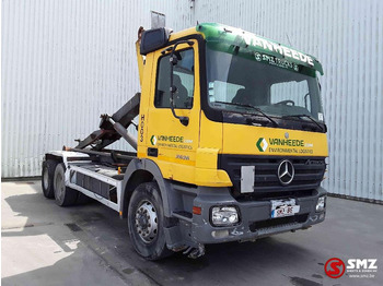 Container transporter/ Swap body truck MERCEDES-BENZ Actros 2636