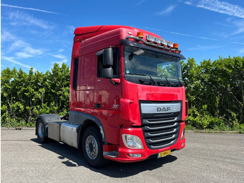 Tractor unit DAF XF 460