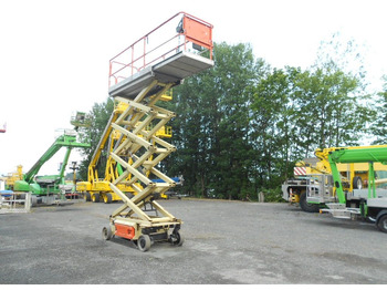 Scissor lift JLG JLG 3246, Scherenarbeitsbühne, 11,9 m: picture 4