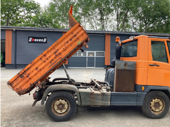 Tipper van
