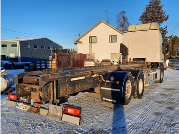 Container transporter/ Swap body truck Volvo FM-13: picture 4