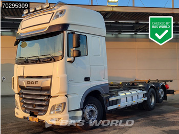 Container transporter/ Swap body truck DAF XF 450