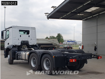 New Cab chassis truck Mercedes-Benz Arocs 2636 6X4 NEW chassis Flange PTO Big-Axle Steelsuspension Euro 6: picture 2