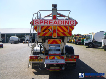 Lease a Volvo FH 340 6x4 RHD Romaquip gritter / salt spreader Volvo FH 340 6x4 RHD Romaquip gritter / salt spreader: picture 5 Lease a Volvo FH 340 6x4 RHD Romaquip gritter / salt spreader Volvo FH 340 6x4 RHD Romaquip gritter / salt spreader: picture 5