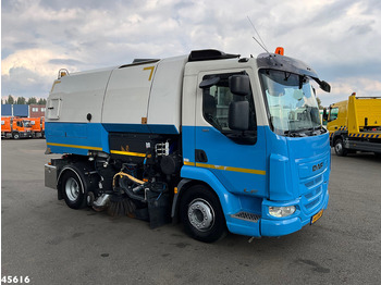 Lease a DAF FA LF 180 Euro 6 Johnston VS502 Just 138.807 km! DAF FA LF 180 Euro 6 Johnston VS502 Just 138.807 km!: picture 4