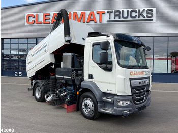 Road sweeper JOHNSTON