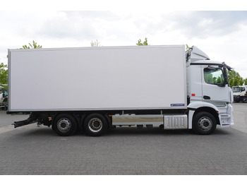 Refrigerator truck MERCEDES-BENZ 2543 / NEW Lamberet refrigerator/ 160 tho. km / steered 3rd axle: picture 3
