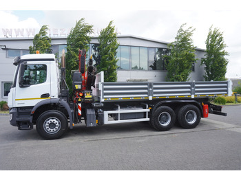 Dropside/ Flatbed truck, Crane truck MERCEDES-BENZ AROCS 2633 6x4 / 5.5 T crane FASSI F135 / Tipper 15 EPAL: picture 3