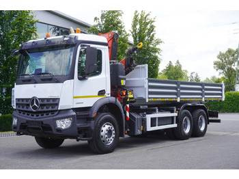 Dropside/ Flatbed truck, Crane truck MERCEDES-BENZ AROCS 2633 6x4 / 5.5 T crane FASSI F135 / Tipper 15 EPAL: picture 2