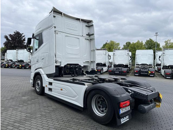 New Tractor unit DAF XG+ 480 FT TraXon Intarder Standklima 2 x Tank: picture 3