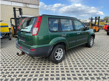 SUV Nissan X-Trail: picture 3