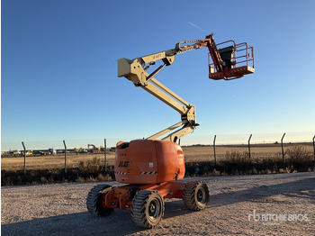 Articulated boom JLG