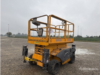 Scissor lift 2007 Haulotte Compact12DX Piattaforma aerea verticale: picture 3