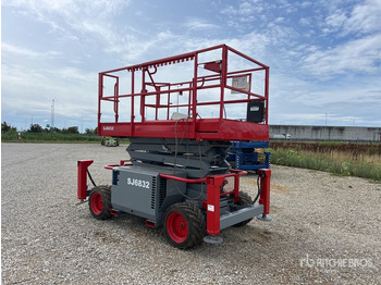 Scissor lift SKYJACK