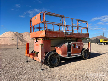 Scissor lift JLG