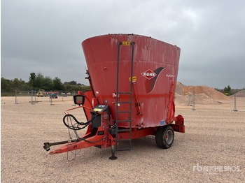 Forage mixer wagon KUHN