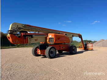 Articulated boom JLG