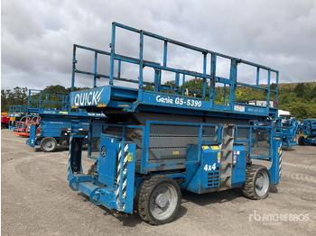 Scissor lift GENIE