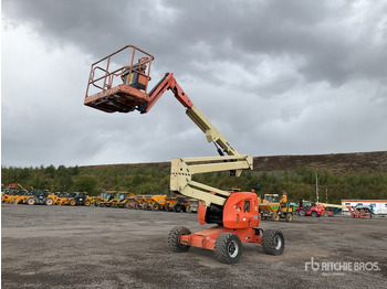 Articulated boom JLG
