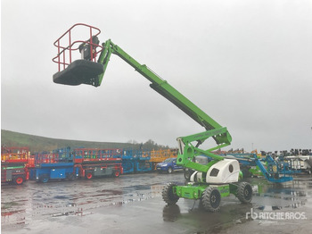 Articulated boom NIFTYLIFT