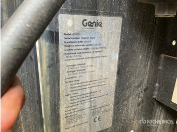 Scissor lift GENIE