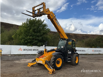 Telescopic handler JCB