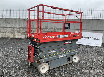Scissor lift SKYJACK