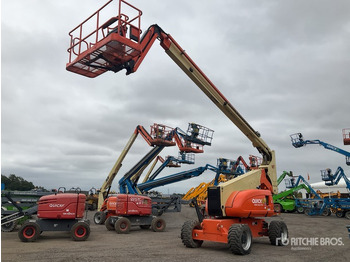 Articulated boom JLG