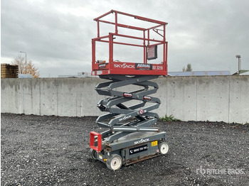 Scissor lift SKYJACK