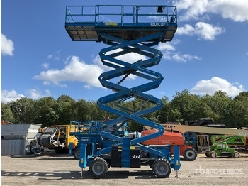 Scissor lift GENIE