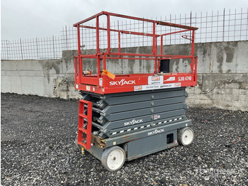 Scissor lift SKYJACK